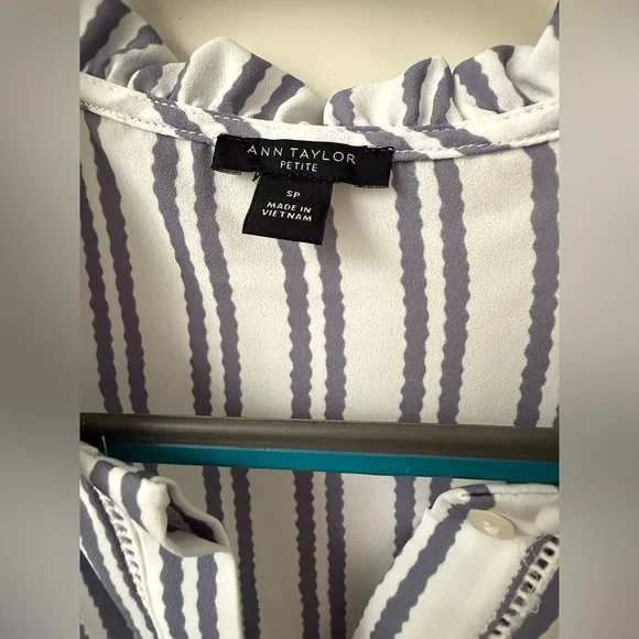 Set of 3 Ann Taylor and LOFT Blouses - Picture 6 of 8